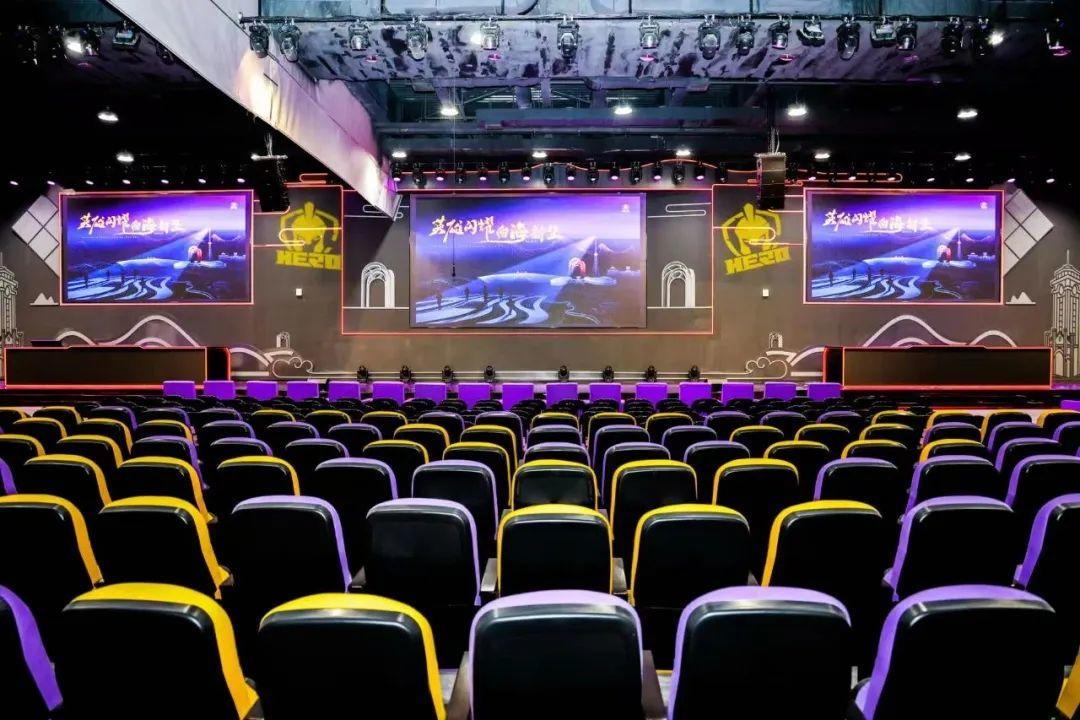 传授给年轻 传授给年轻